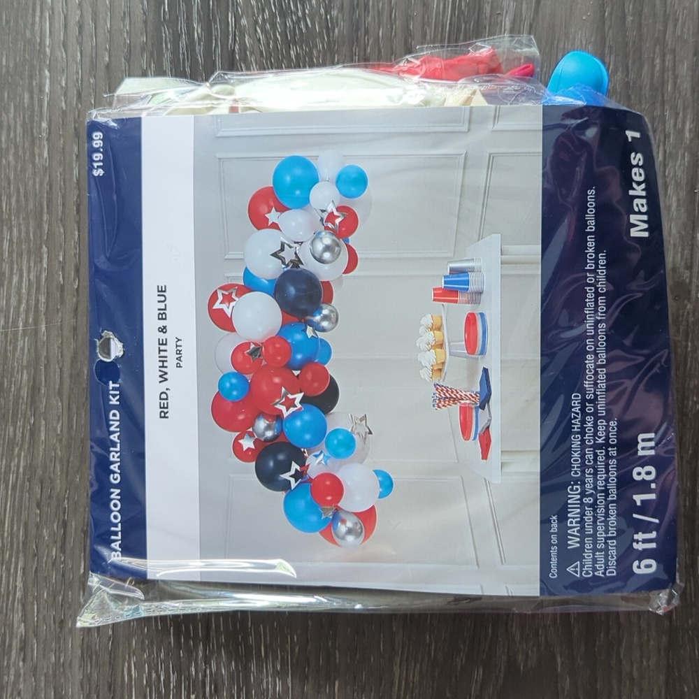 NWT balloon Garland kit